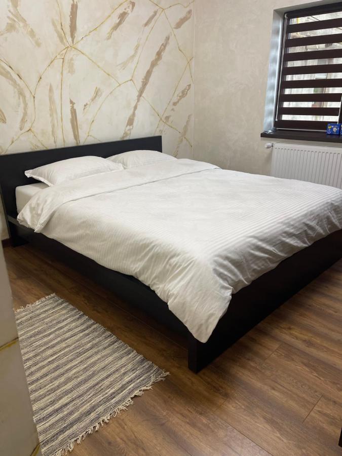 Guest House ทาร์กู จิอู ภายนอก รูปภาพ